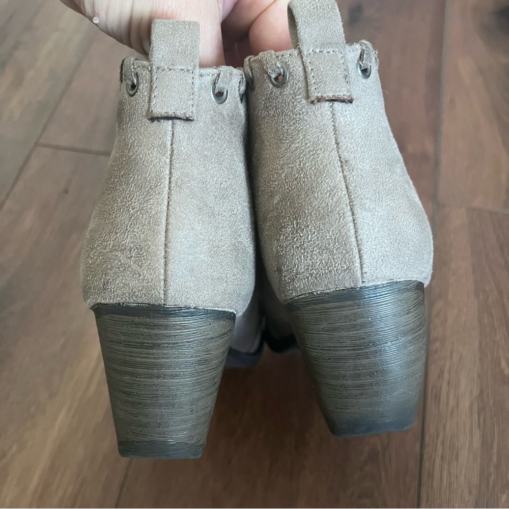 Coconuts By Matisse Taupe Pull On Ankle Boots, Si… - image 7